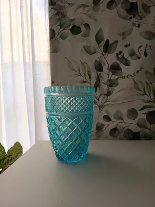 Jarrón de cristal azul