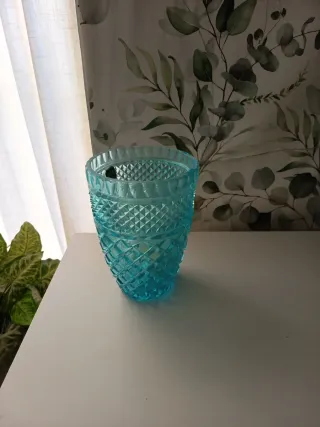 Jarrón de cristal azul