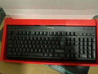 Teclado HyperX Alloy Core RGB Negro