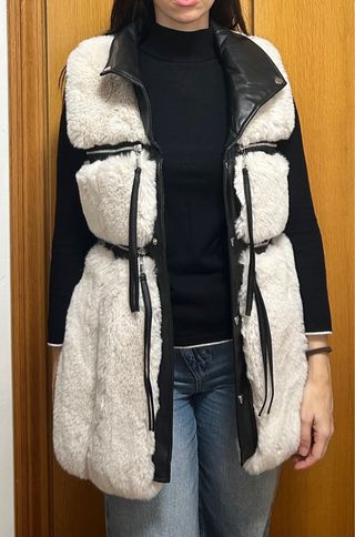 Chaleco Piel Sintética Negro y Blanco