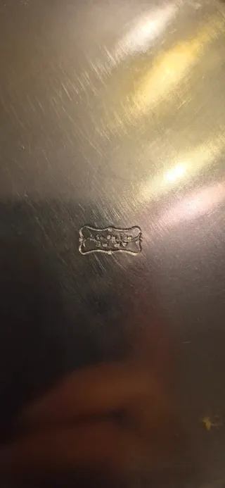 Zuppiera antica con vassoio in metallo