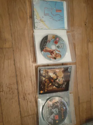 Lote 2 juegos PS3: God of War III + GTA V