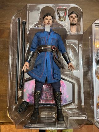 Figura Coleccionable Doctor Strange Hot Toys