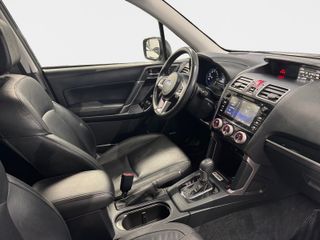 SUBARU Forester 2.0 Lineartronic Executive Plus