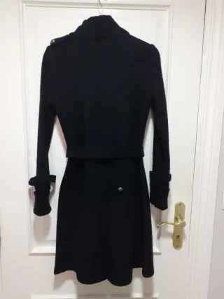 Abrigo largo negro Zara