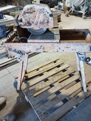 Mesa corte ladrillo/azulejo con 3 discos nuevos