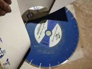 Mesa corte ladrillo/azulejo con 3 discos nuevos