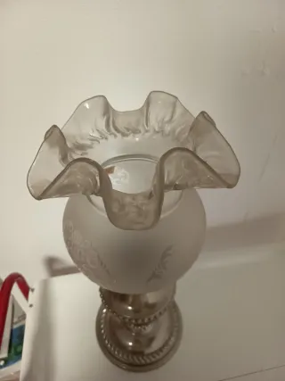 Lamparita de cristal y metal