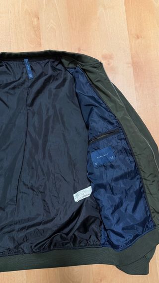Chaqueta bomber Zara verde militar