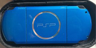 PSP blu con Memory Stick da 48 giochi