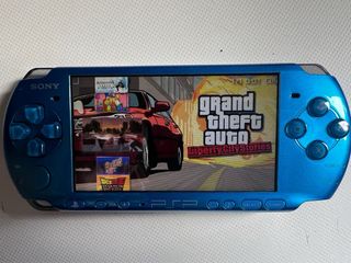 PSP blu con Memory Stick da 48 giochi