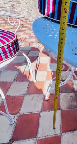 Mesa y 4 sillas hierro forjado