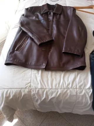 Chaqueta de piel Serra by Torras marrón