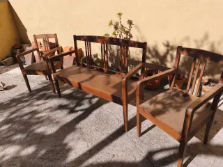 Juego banco y 2 sillones de madera