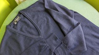 Jersey Pangolin cuello en pico - pura Lana Virgen