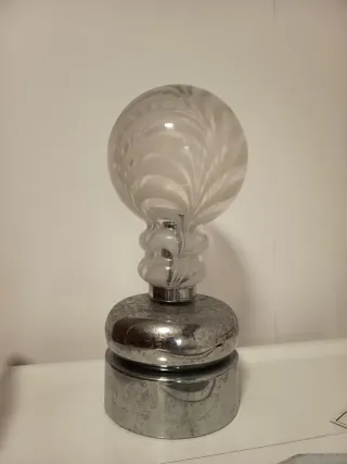 Lamparita de cristal y metal