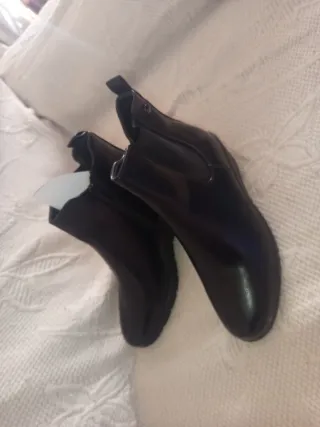 Botines de cuña negros