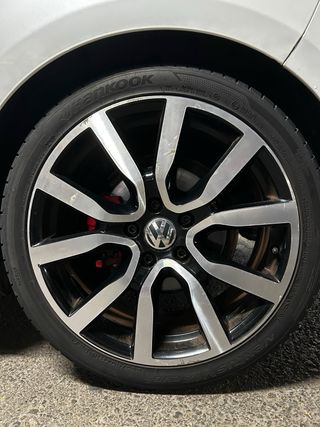 Volkswagen Golf VI edición limitada  ADIDAS 2010