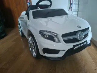Coche eléctrico infantil Mercedes