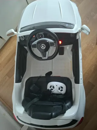 Coche eléctrico infantil Mercedes