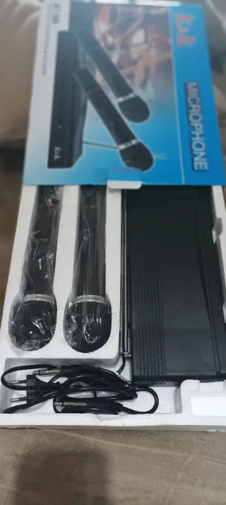 2 Micrófonos Inalámbricos K&K AT-306