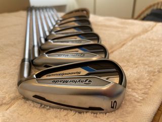 Set de hierros, wedge y putter Taylormade