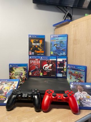 PS4 Pro + 10 juegos +2 mandos. !PRECIO NEGOCIABLE!
