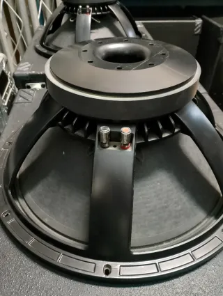 Altavoces BSP 18x800w RMS