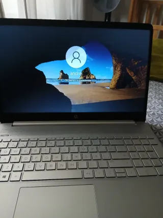 Portátil HP 15s-fq1xxx Plata 237GB