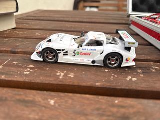 8 coches Scalextric con maletín