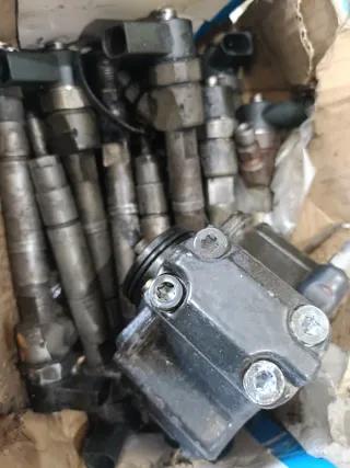 Inyectores y bomba Mercedes 220 CDI