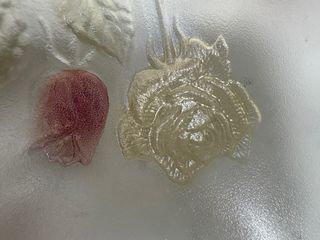 Plato de centro de cristal con rosas