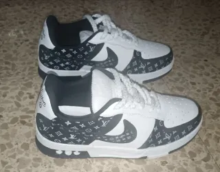 Zapatillas Nike estilo LV.