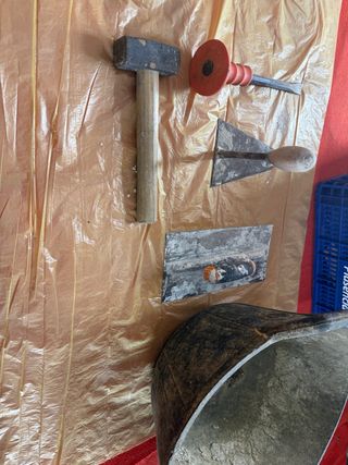 Kit albañil: Mazo, cincel, paleta y recogedor