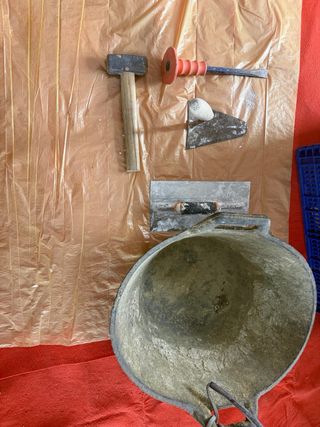 Kit albañil: Mazo, cincel, paleta y recogedor
