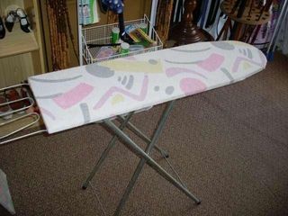 TABLA DE PLANCHAR ANTIGUA