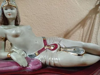 Figura cerámica estilo egipcio