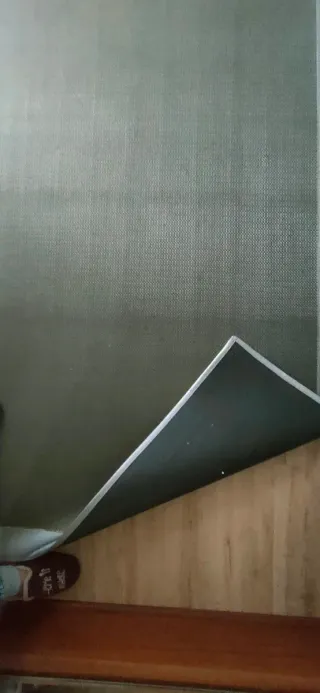 Alfombra gris de tela