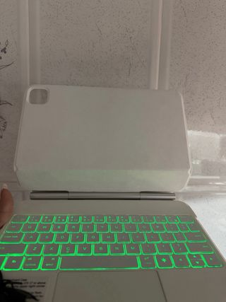 Funda Teclado Magnética iPad Pro 11