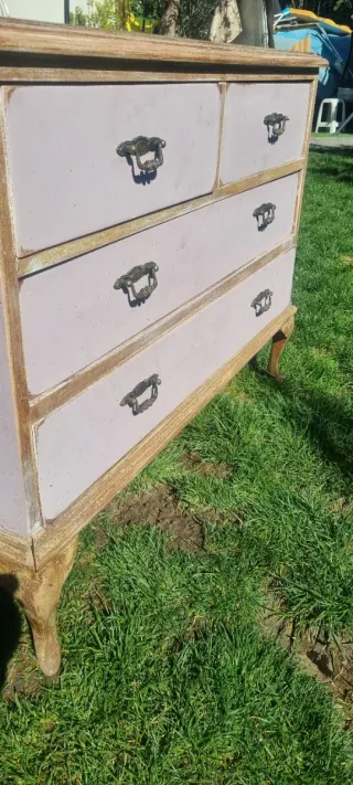 Cómoda antigua de madera