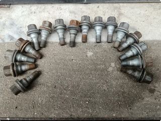 16 Parafusos Roda Peugeot Citroen