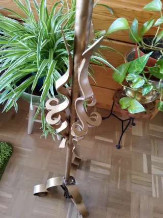 Lámpara de pie vintage dorada