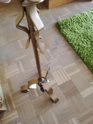 Lámpara de pie vintage dorada