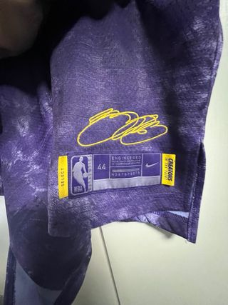 Camiseta Lakers Select Series LeBron James