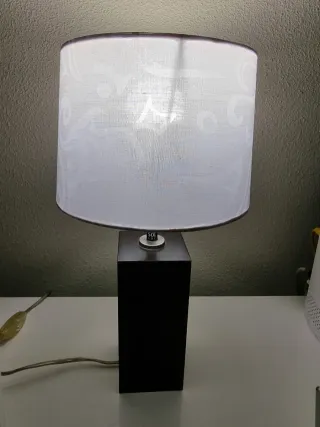 Lámpara de mesa SMD madera y tela