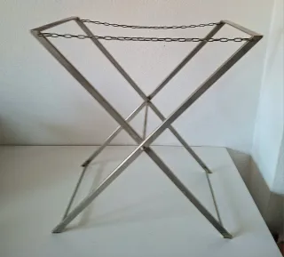 MESA DE BANDEJA AUXILIAR MADERA RAIZ - AÑOS 70