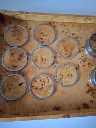 MESA DE BANDEJA AUXILIAR MADERA RAIZ - AÑOS 70