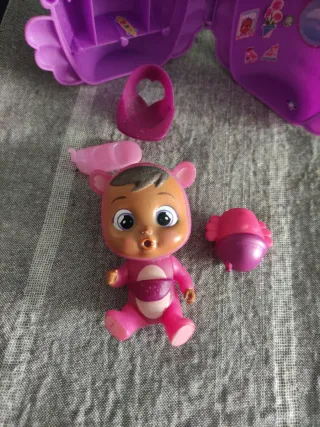 Bebé Llorón con Casita y Accesorios