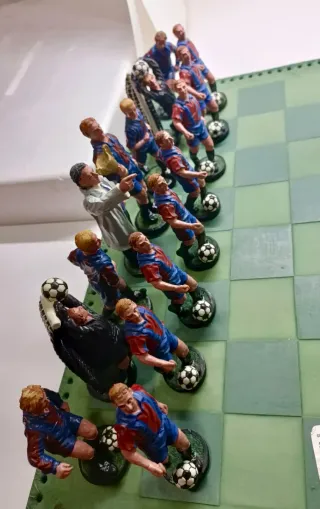 Collector’s Chess Set Real Madrid vs FC Barcelona