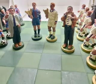 Collector’s Chess Set Real Madrid vs FC Barcelona
